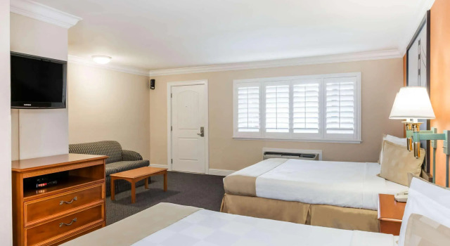 Aura Inn Monterey