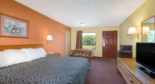 Двухместный номер Standard Days Inn by Wyndham Childersburg