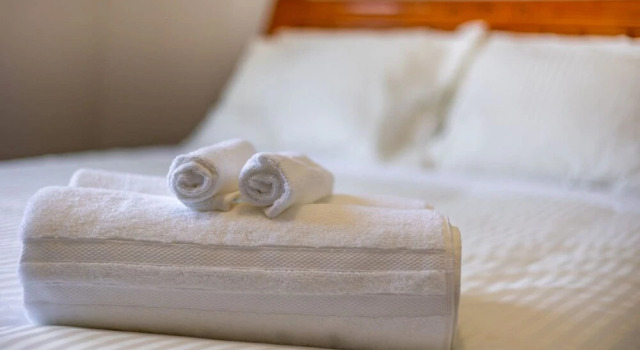 Chic 1BR Retreat Perfect for Niagara Falls Trips, Buchen Sie Ferienwohnung Niagara Falls 