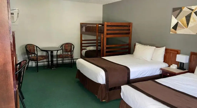 Семейный номер Standard Monashee Lodge