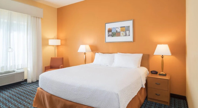 Двухместный номер Standard Fairfield Inn & Suites by Marriott State College