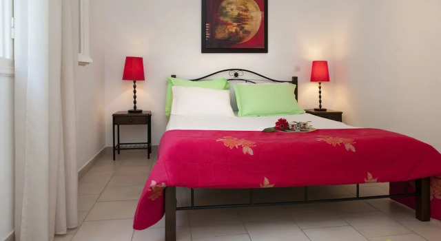 Апартаменты с балконом и с красивым видом из окна Glyfada Corfu Houses