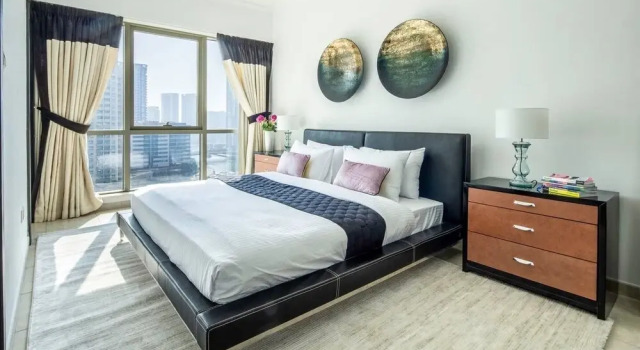 Striking 1BR in Dubai Marina - Minutes From Beach, Забронировать Апартаменты/квартира Апартаменты Эмирата Дубая, рядом с Dubai Marina Yacht Club, Апартаменты/квартира