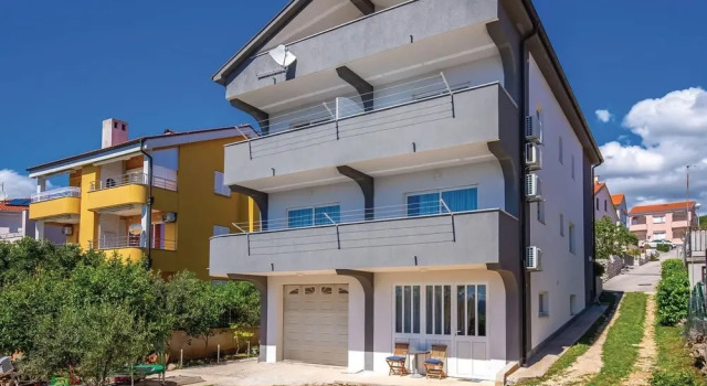 Beautiful Apartment in Crikvenica With Wifi and 1 Bedrooms, Забронировать Апартаменты/квартира Цриквеница Приморско-Горанская жупания