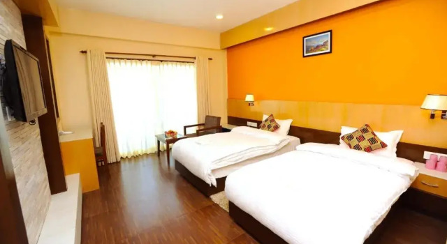 Трёхместный семейный номер Standard Hotel Queens Park