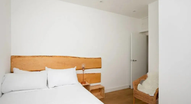 Beautiful 2BR Home in West Kensington, 6 Guests