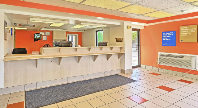 Motel 6-Maple Shade Township, NJ - Philadelphia - Mt Laurel, Prenota Motel Maple Shade Philadelphia Metropolitan Area