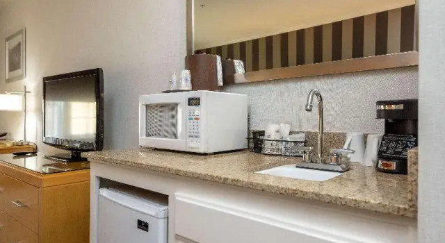Номер Standard с балконом Best Western Plus Dixon Davis