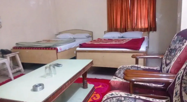 Hotel Aradhana Lodging, Забронировать Отель Отели штата Махараштры с завтраком, Завтраки