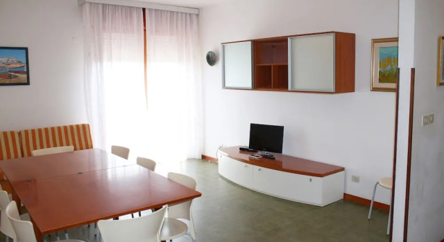 Equipped Flat With Garden and Pool, Забронировать Апартаменты/квартира Отели Линьяно-Саббьядоро с бассейном, рядом с Faro Rosso, Бассейн