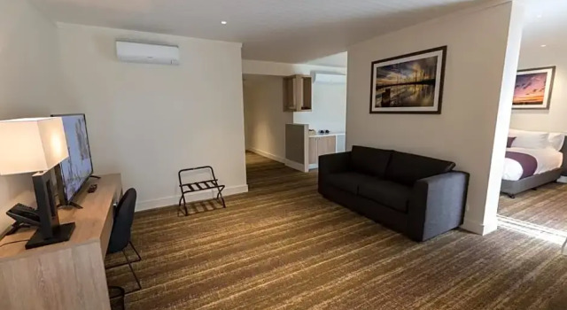 Студия Porter's Plainland Hotel