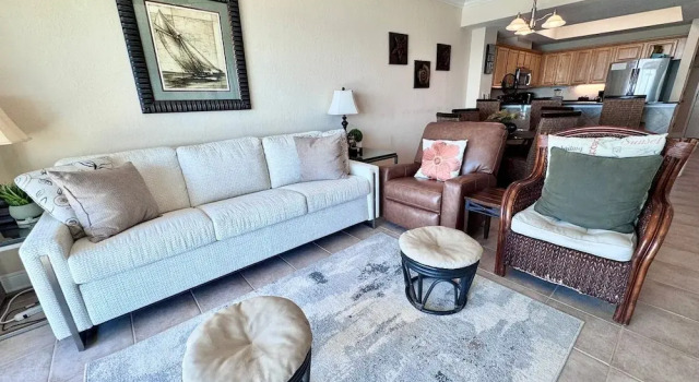 Crystal Shores West 707