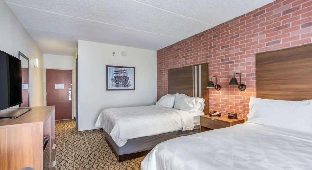Четырёхместный номер Standard Burrstone Inn, an Ascend Collection Hotel