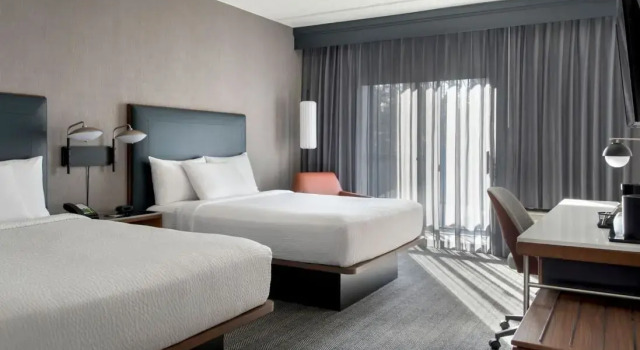 Четырёхместный номер Standard Courtyard by Marriott Rye