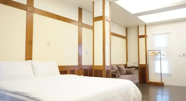 Comfort Kahden hengen huone parvekkeella vuoristomaisema Artisan B&B