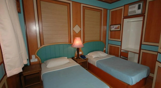 Shari-La Island Resort