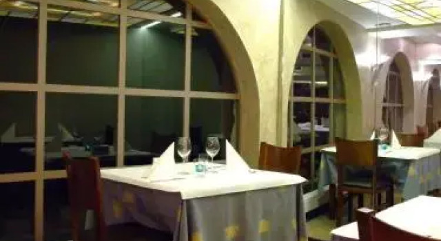 Hotel Restaurante Los Angeles, Book Hotel Hotels in Aragon with Parking, Parking