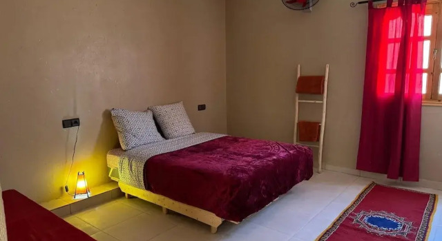 Room in Guest Room - Riad dar Tazoulte Bedroom, Забронировать Гостевой дом Отели в центре Агд, в центре