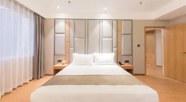 Люкс Deluxe Starway Hotel (Heze Yuncheng Water Margin Heroes' City)