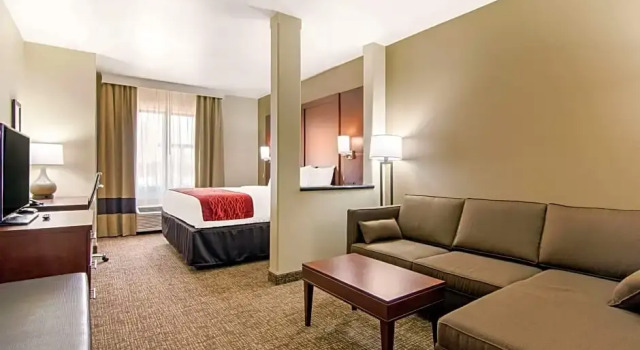 Люкс Comfort Inn & Suites Independence