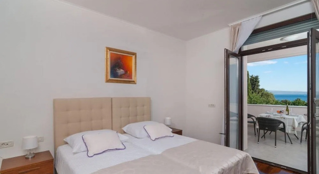 Luxury Rooms near Beach