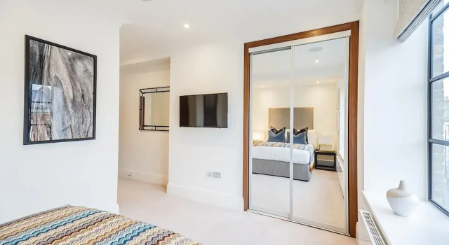 Palace Wharf Apartments