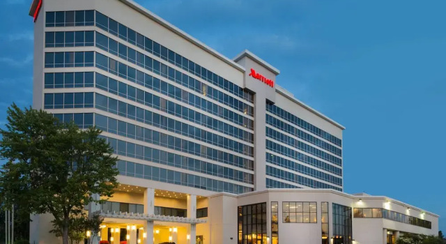 Holiday Inn Select East Poplar I-240, Book Hotel Memphis Tennessee, near The Crystal Shrine Grotto
