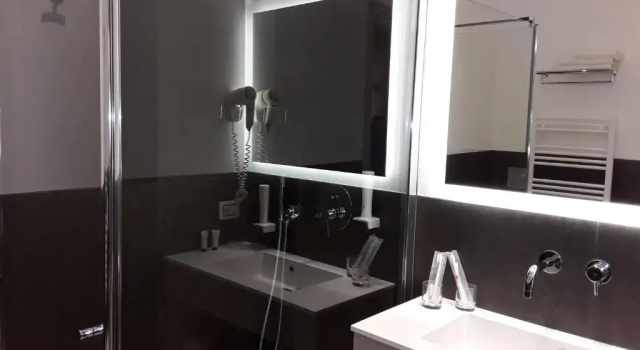 Семейный номер Deluxe Hotel Danieli La Castellana lago di Garda