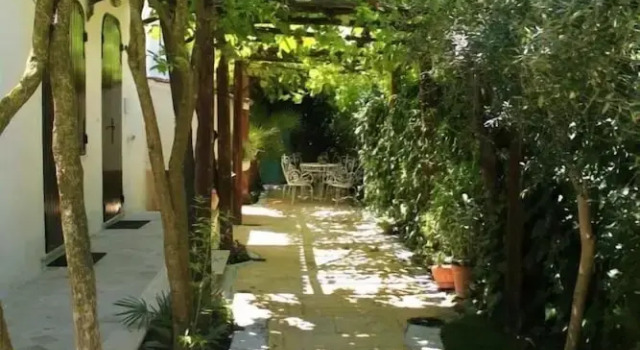 B&B Civico 4, Prenota Bed & breakfast Hotel a Lazio con parcheggio, Parcheggio