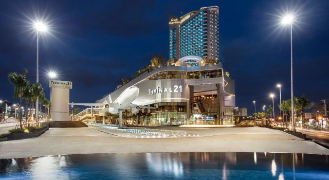 Отель Grande Centre Point Pattaya