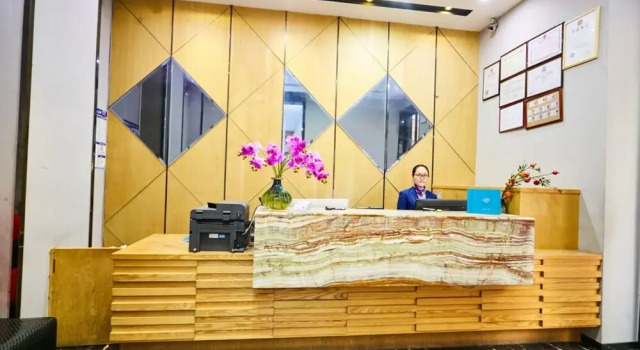 Lifu Hotel - Gang Ding Railway Station