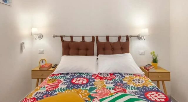 Relais il Chiostro Historic Courtyard & Panoramic Terrace near Sorrento, Забронировать Отель Отели в центре Масса-Лубренсе с завтраком, отели в центре Масса-Лубренсе с завтраком
