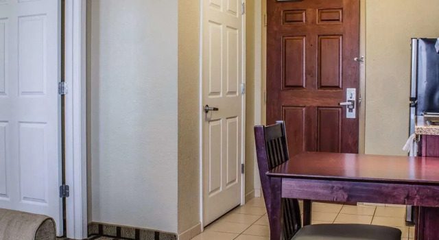 MainStay Suites Coralville - Iowa City