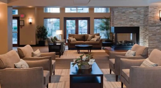 Osprey at Waterscapes by KelownaGo, Boek Appartement Kelowna Brits Columbia