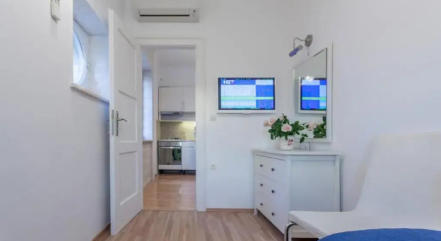 Chic Apartment in Center, Prenota Appartamento Splitska 