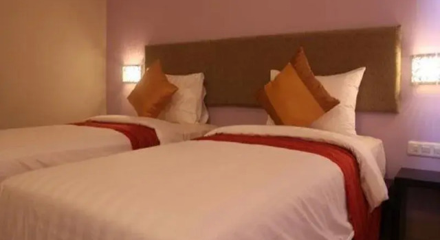 Hotel Jakarta, Rezervovat Hotel Hotely v Sulawesi s parkováním, Parkování