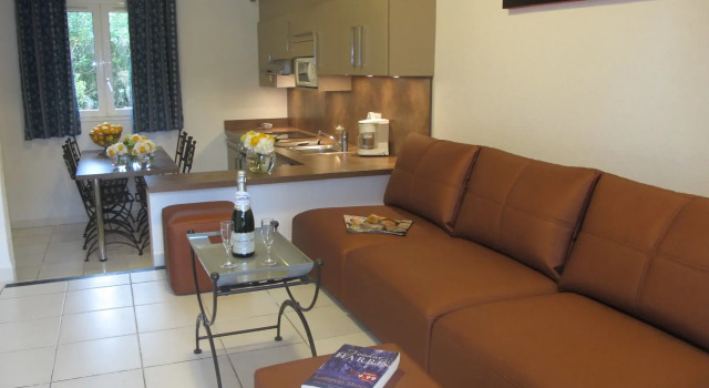 Résidence Vasca d'Oro, Rezerwuj Hotel Hotele w Korsyka z parkingiem, Parking