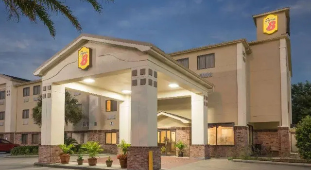 Super 8 Motel Duson Lafayette West Area
