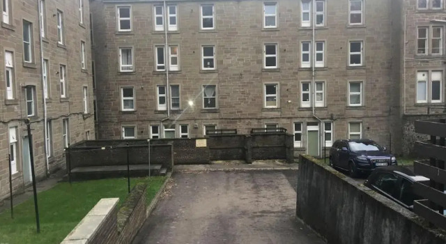 Tranquil Place in Dundee near Docks, Забронировать Отель Отели Ангус с парковкой, Парковка