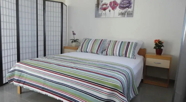 Lovely Apartment With Terrace and Gorgeous sea View. Near the Beach !, Забронировать Апартаменты/квартира Скозанье Сплитско-Далматинская жупания