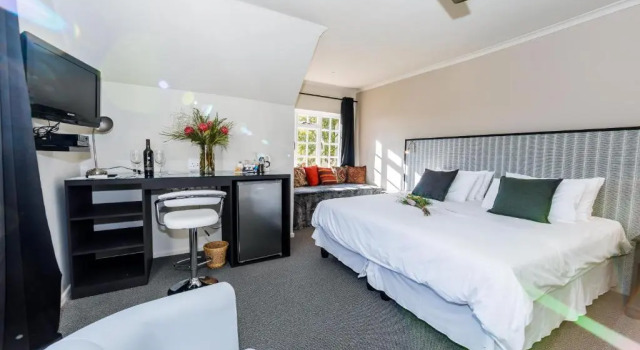Номер Executive Le Petit Chateau Guest House