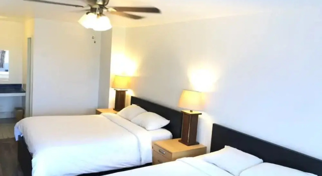 Четырёхместный номер Comfort Gulfway Motel and Restaurant