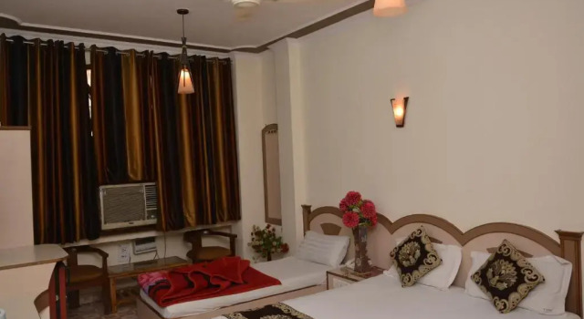 Трёхместный номер Standard Hotel Yatri International near new delhi railway station center delhi