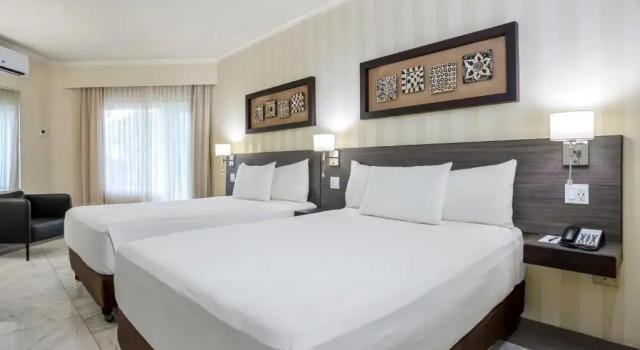 Четырёхместный номер Standard Copantl Hotel & Convention Center