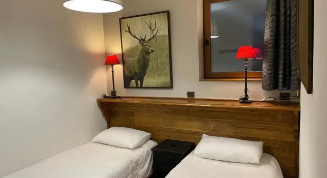 Club Alpina - Champagny-en-Vanoise, Забронировать Отель Шампани-ан-Вануаз Ла-Плань-Тарантез, рядом с Горнолыжный подъемник Раффор