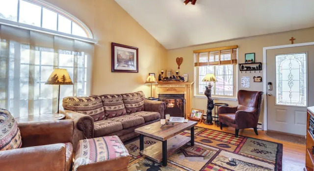 3 Mi to Big Boulder Mtn! Poconos Home w/ Game Room