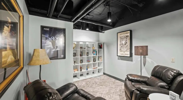 Люкс с видом на город The 333 Suites 201 Stay for 6