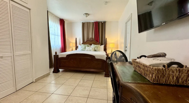 Коттедж Comfort Miami Vacation Home 4 bedroom Parking.