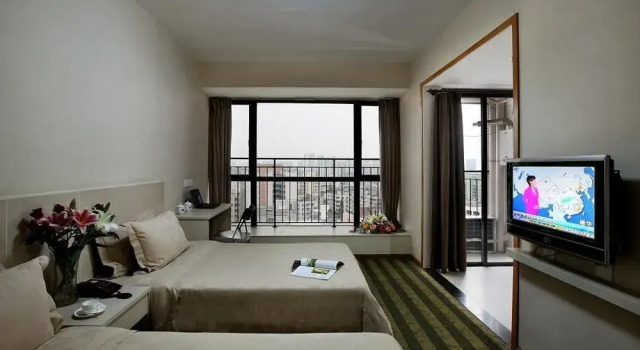 Maple Leaf Pinyuan Hotel - Shenzhen, Rezerwuj Hotel Hotele w Shenzhen z parkingiem, Parking