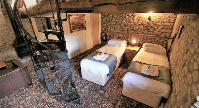 Четырёхместный номер Standard The Kings Arms Hotel